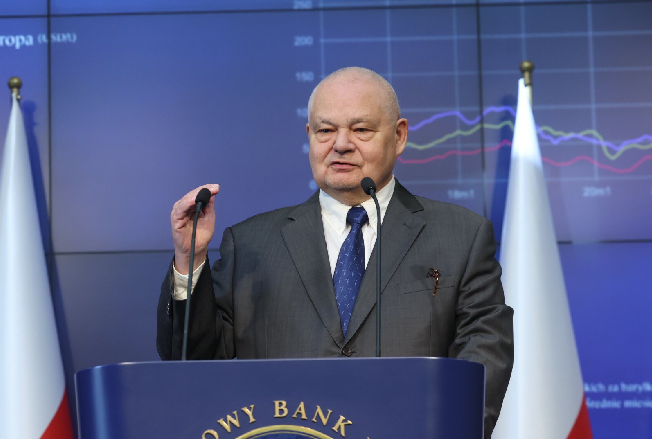 Adam Glapiński przed Trybunał Stanu? Sondaż pokazał, co myślą Polacy.