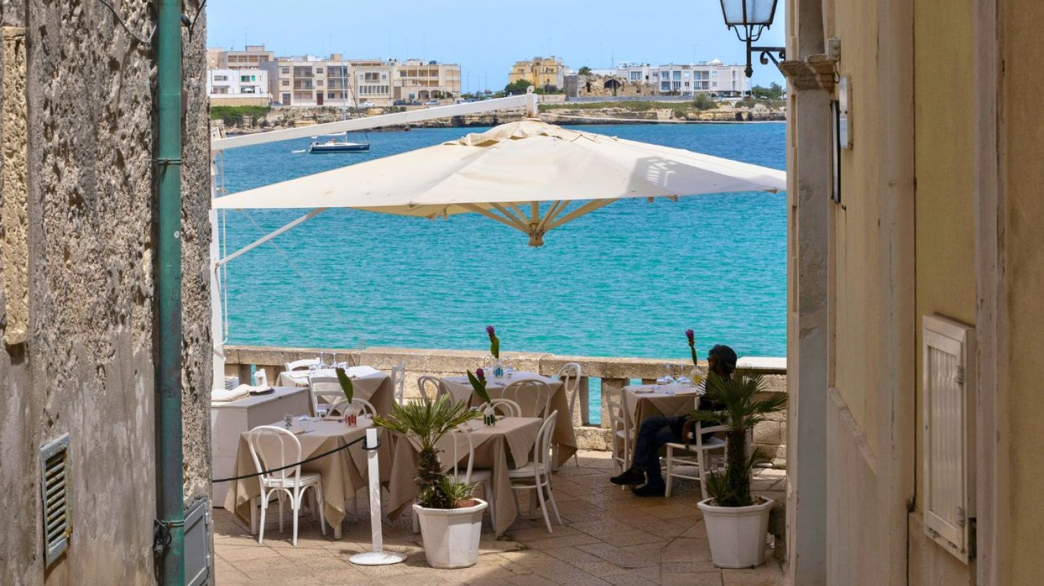 Uliczka w Lecce we włoskim regionie Apulia