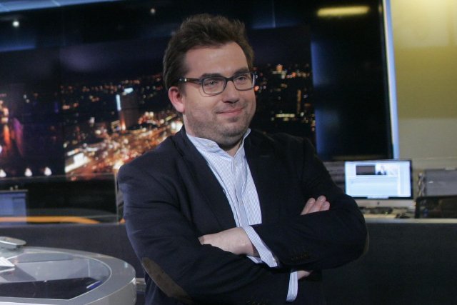 Bartosz Węglarczyk w studiu TVN 24 BiŚ