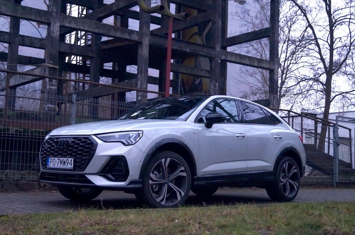 Audi Q3 Sportback 45 TFSI quattro S tronic łączy najlepsze cechy "zwykłego" Q3, ale ma bardziej dynamiczny styl.