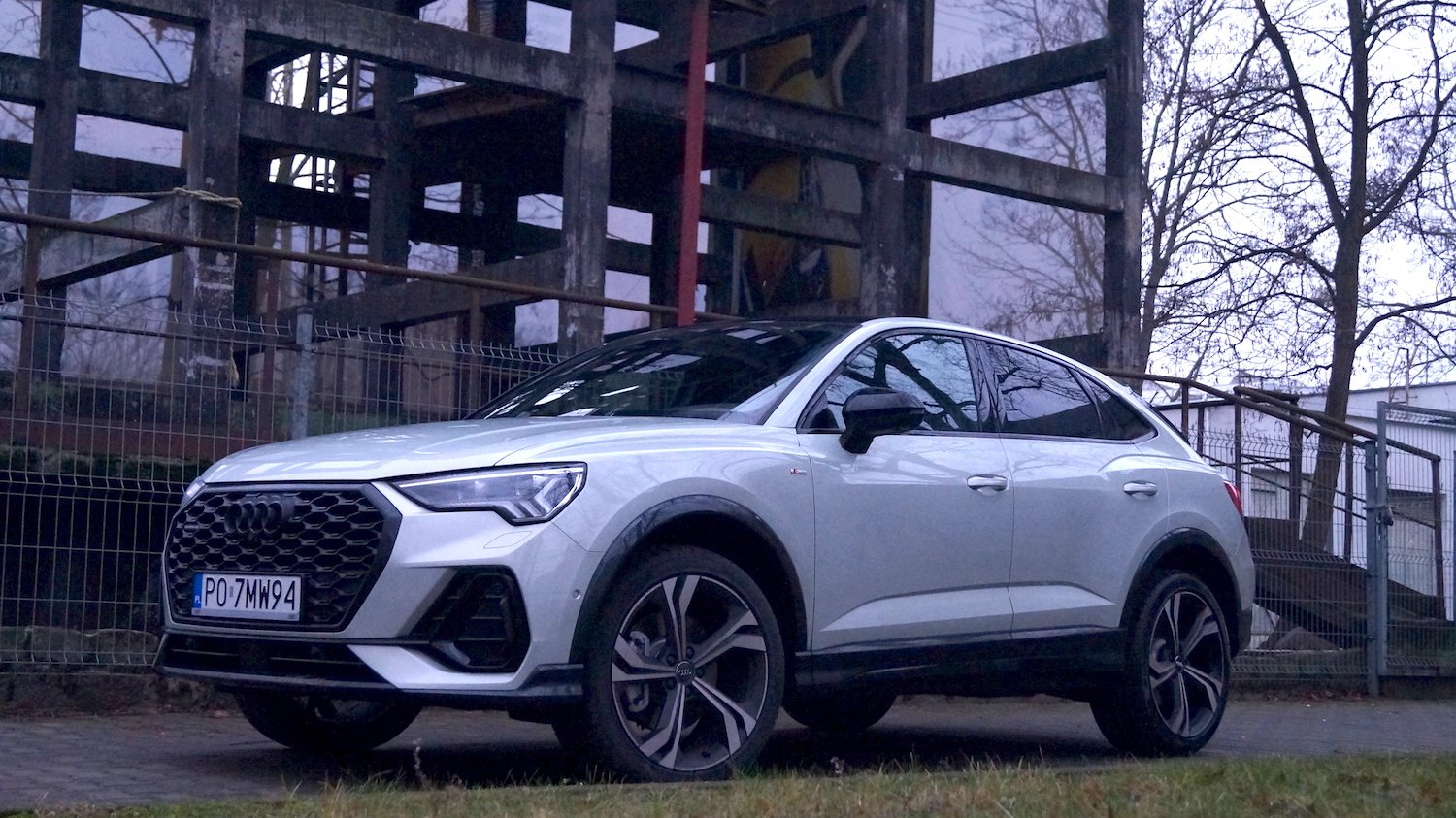 Audi Q3 Sportback 45 TFSI quattro S tronic łączy najlepsze cechy "zwykłego" Q3, ale ma bardziej dynamiczny styl.