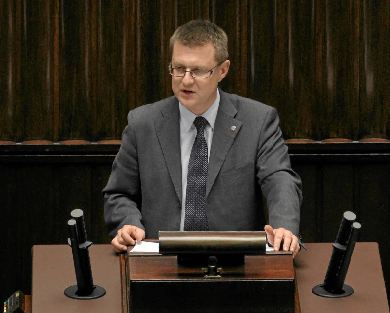 Senator Artur Dunin z Koalicji Obywatelskiej miał w rozmowie z Onetem potwierdzić, że wykryto u niego koronawirusa.