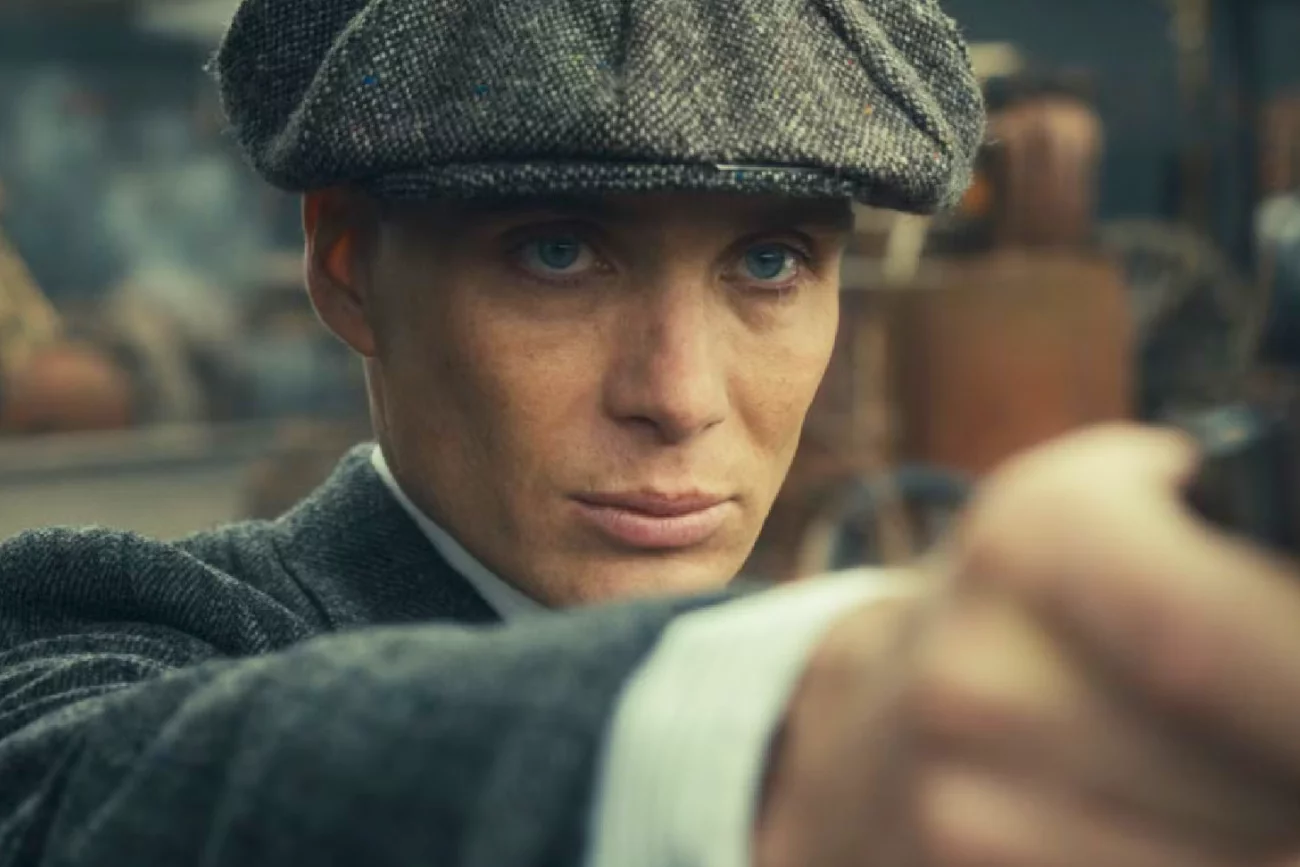 Cillian Muprhy jako Tommy Shelby w "Peaky Blinders"