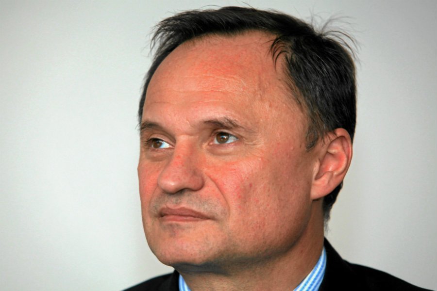 Przesłuchanie Leszka Czarneckiego w katowickiej prokuraturze rozpoczęło się o godz. 11 w poniedziałek.