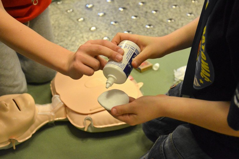 Udzielania pierwszej pomocy uczą się nawet dzieci