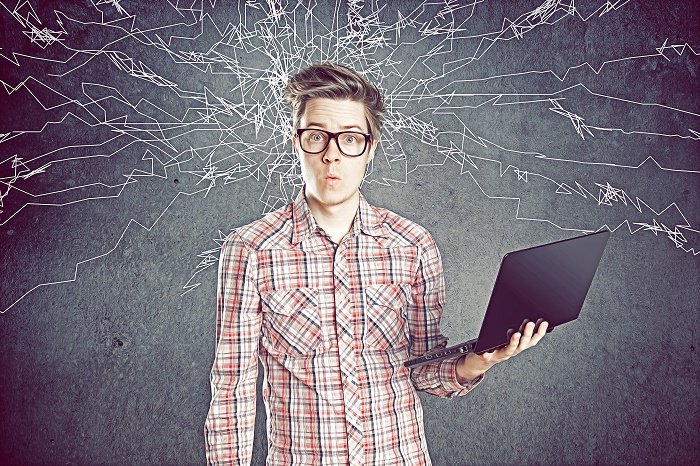 Czy obowiązkowe praktyki studenckie pomagają w podnoszeniu kwalifikacji zawodowych i umożliwiają ogólny rozwój dzisiejszych studentów?