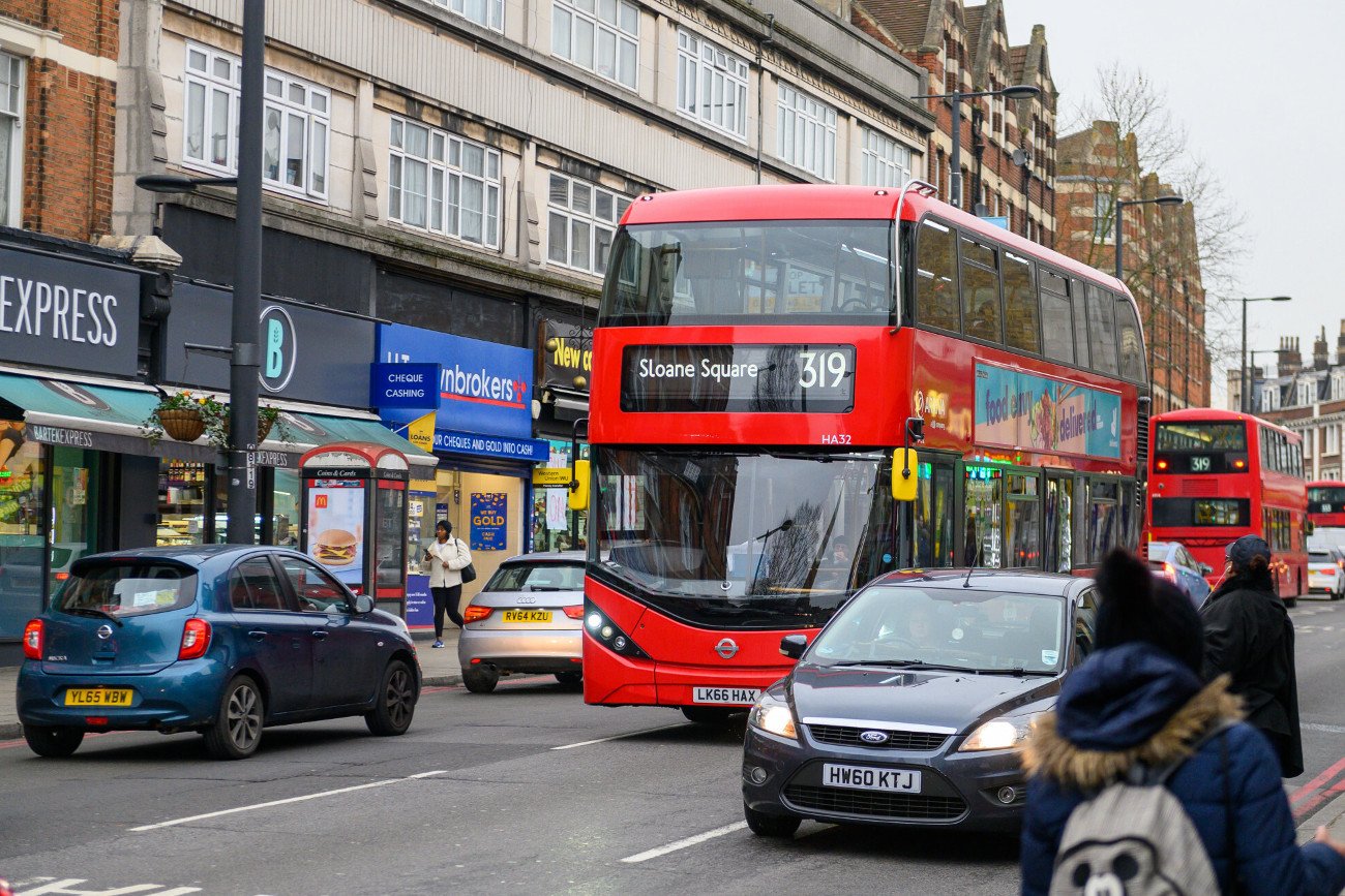 Czy tysiące Polaków wyjeżdża z Wielkiej Brytanii? Tak twierdzi brytyjski tabloid "The Sun".
