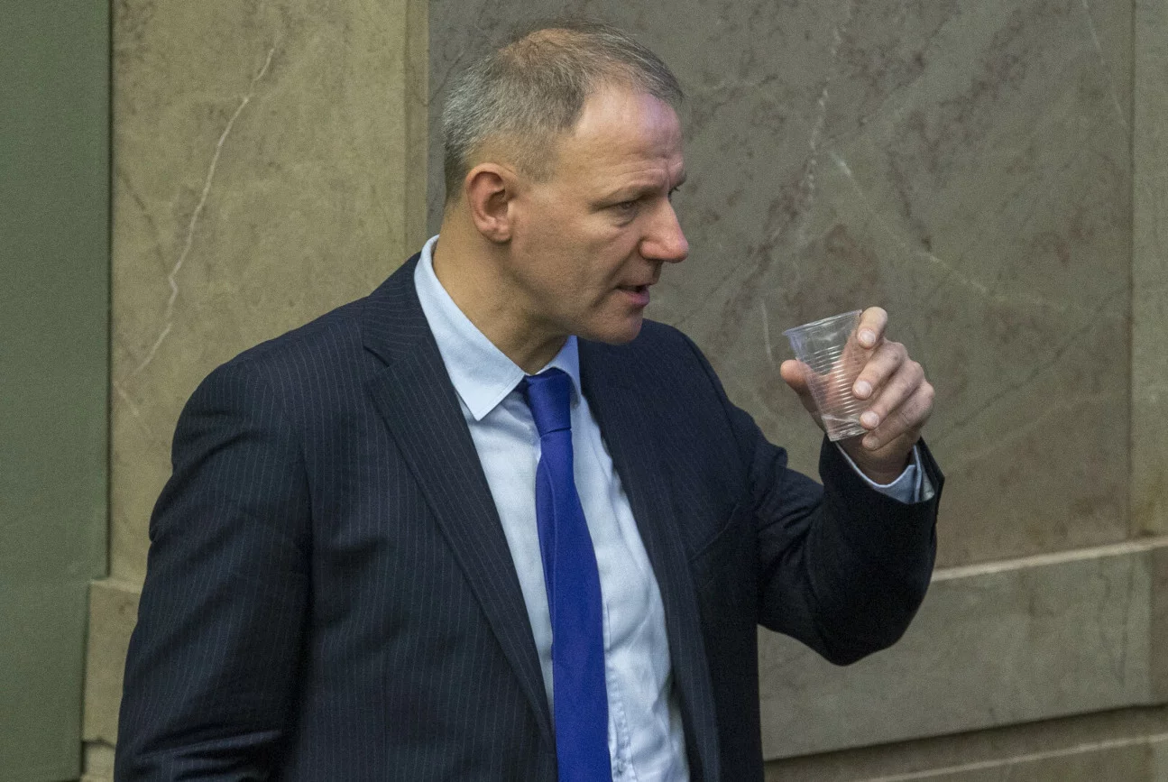 Jacek Protasiewicz napił się wina w godzinach pracy. "Nie widzę w tym nic złego". Jacek Protasiewicz napił się wina w godzinach pracy. "Nie widzę w tym nic złego".