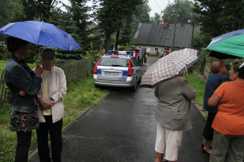 Na Dolnym Śląsku brutalnie zgwałcono 18-latkę. Ale mieszkańcy wsi nie stają za nią murem. Zdjęcie poglądowe.