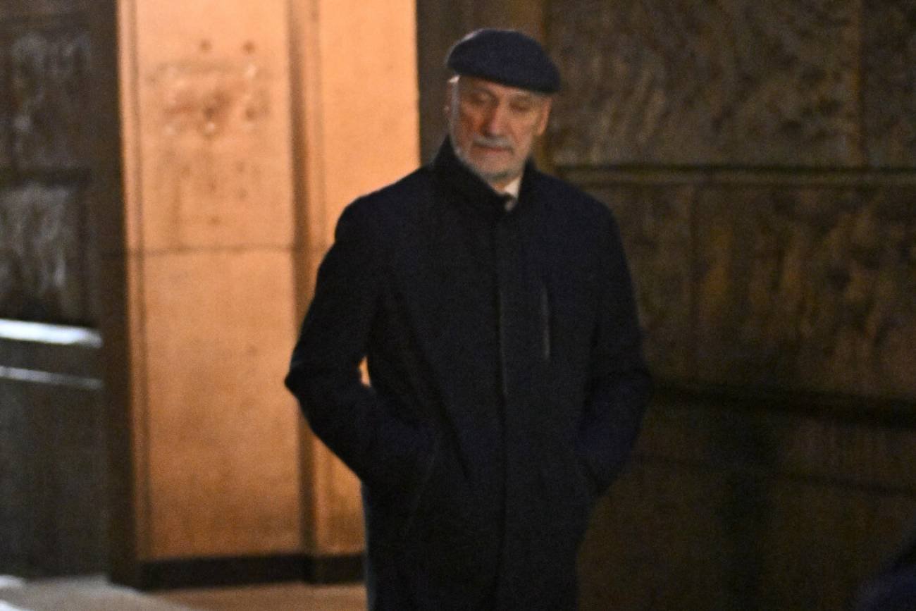 PiS urządziło "spontanicznego Sylwestra". Antoni Macierewicz przemawiał