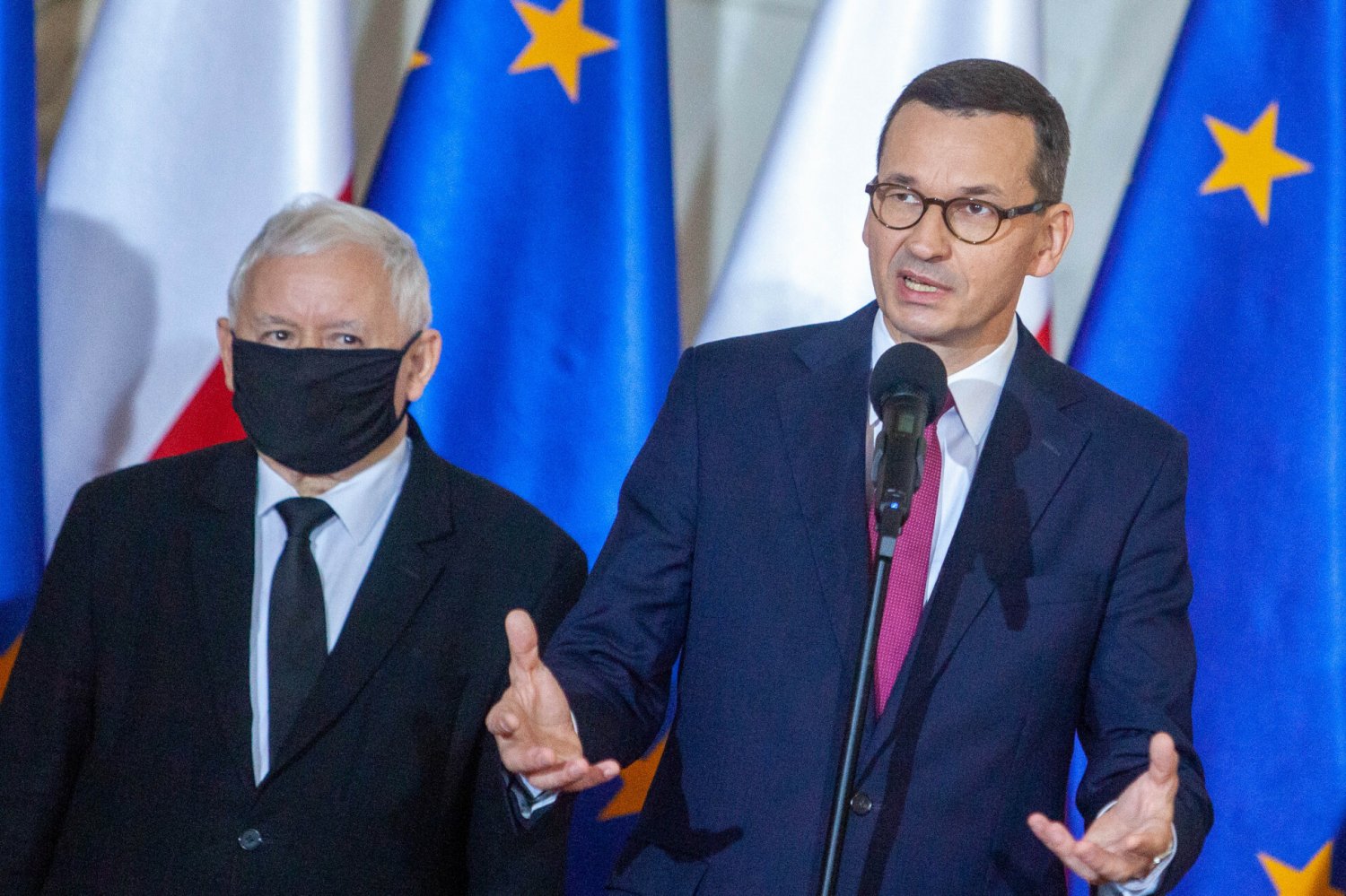 Parlament Holandii wzywa rząd do zablokowania wypłaty środków na rzecz Krajowego Planu Odbudowy.