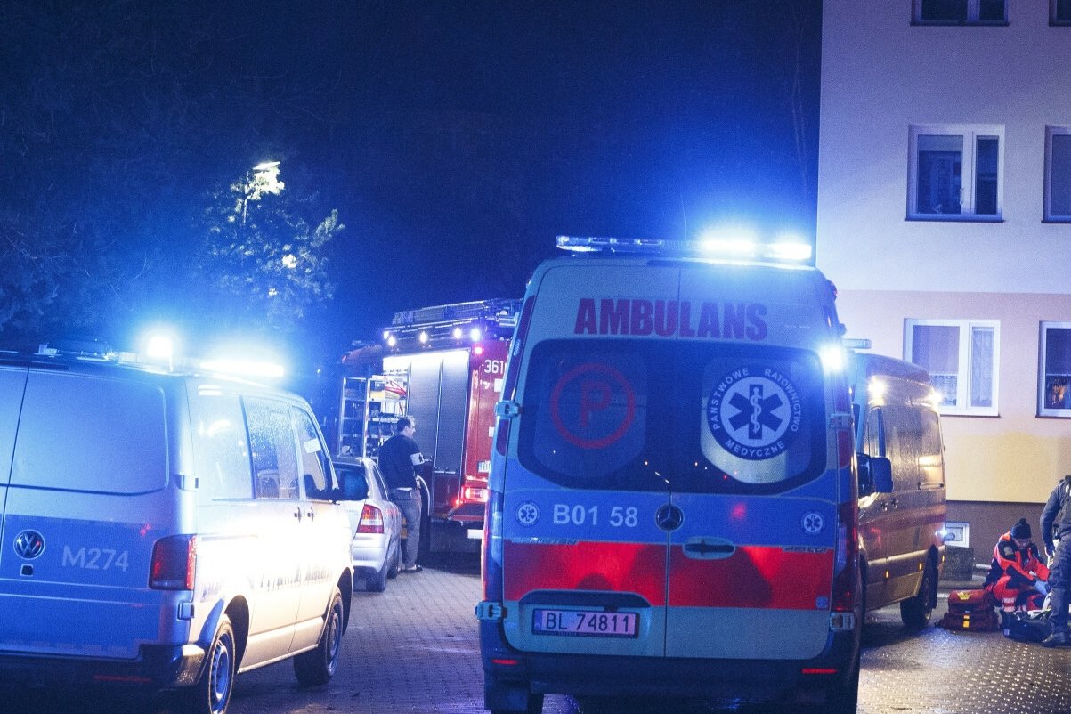 Pociąg potrącił śmiertelnie mężczyznę w Tychach. Szokujące ustalenia mediów (zdjęcie ilustracyjne).