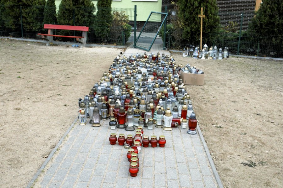 Na nagraniach z pościgu policji za 21-letnim Adamem nie widać momentu śmiertelnego postrzelenia. Tak twierdzą rozmówcy TVN24.pl znający kulisy śledztwa.