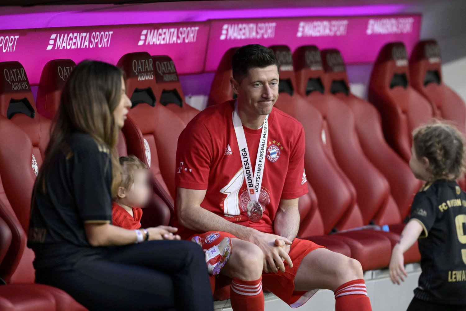 Robert Lewandowski z żoną i córeczkami najpewniej wkrótce opuszczą Monachium na dobre