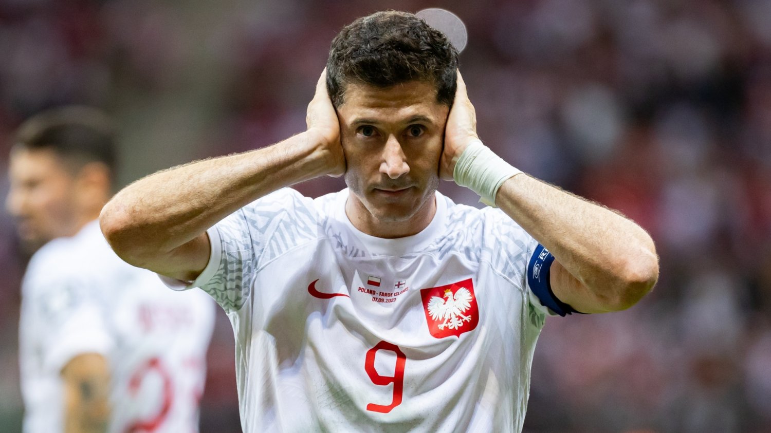 Lewandowski to twardy negocjator. Ale ta propozycja może go wreszcie złamać Robert Lewandowski