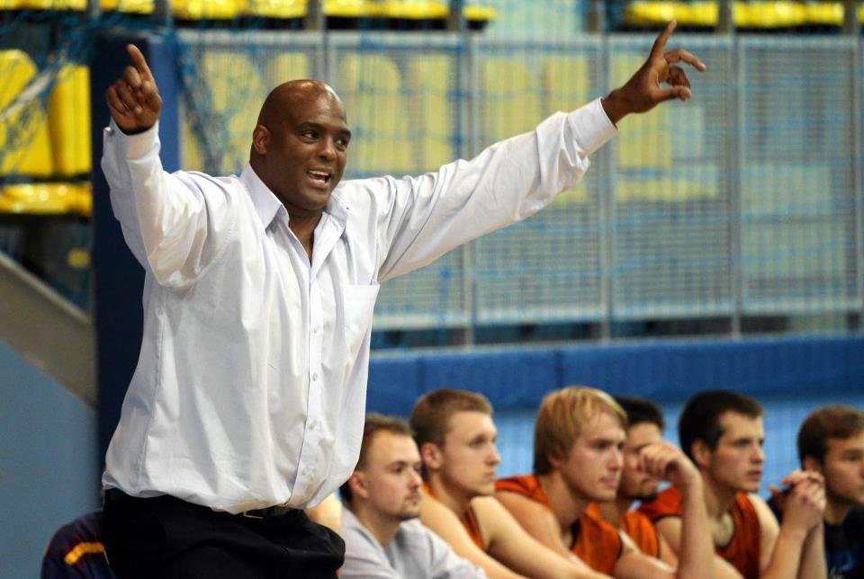 Mike Ansley jako trener Przyszłości Zielonka (fot. z profilu "Przyszłości" z facebooka)