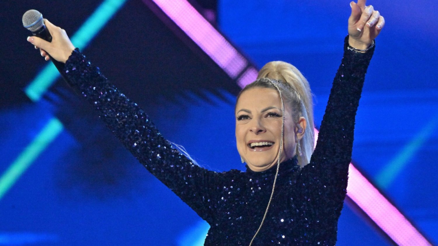Magdalena Narożna z Piękni i Młodzi: Sylwester TV Republika Magdalena Narożna, Piękni i Młodzi
