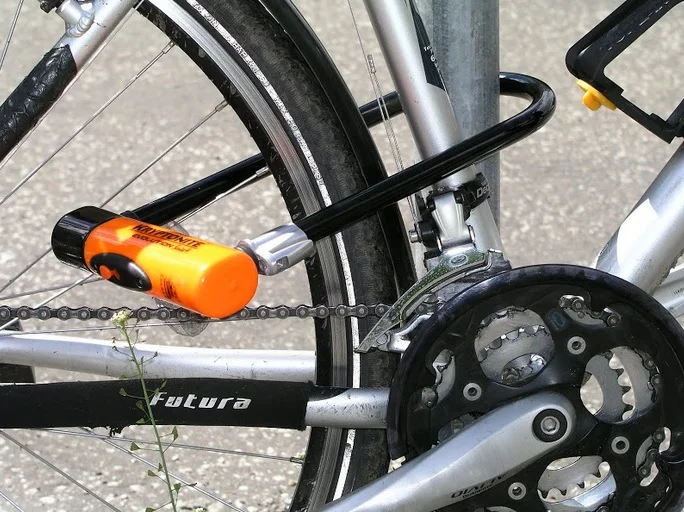 Blokada typu u-lock uważana jest za najbezpieczniejszą.
