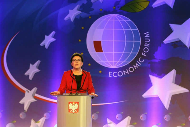 Na konwencji programowej PO w Poznaniu Ewa Kopacz ma ogłosić likwidację składek na ZUS i NFZ.