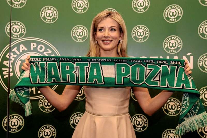 Izabella Łukomska - Pyżalska była kiedyś modelką, pozującą w pismach dla panów. Teraz, jako pani prezes Warty Poznań, przestaje widzieć sens inwestowania w piłkę.