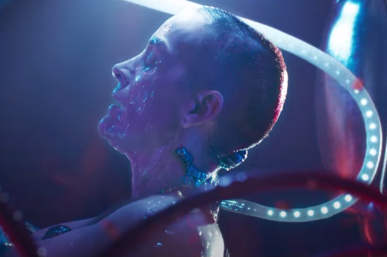 W trailerze filmu "Matrix: Zmartwychwstania" twórcy odwzorowali kultowe sceny z trylogii.