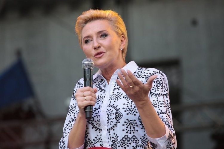 Pierwsza Dama Agata Duda usunęła komentarze pod swoimi zdjęciami na Instagramie.