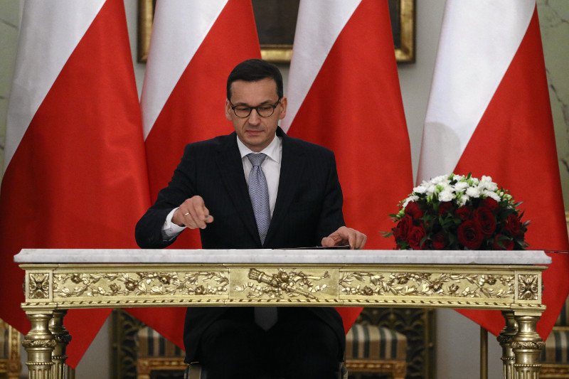Mateusz Morawiecki wkrótce będzie miał dwóch nowych ministrów.