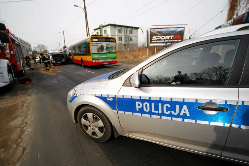 Policja będzie mogła taranować auta uciekających piratów drogowych