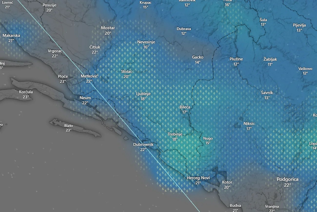 Tak wygląda sytuacja atmosferyczna w popularnych kurortach w Chorwacji. Prognozy pogody na kolejne dni też nie są dobre. Zrzut ekranu z Windy.com pokazuje, jak wygląda sytuacja atmosferyczna w popularnych kurortach w Chorwacji