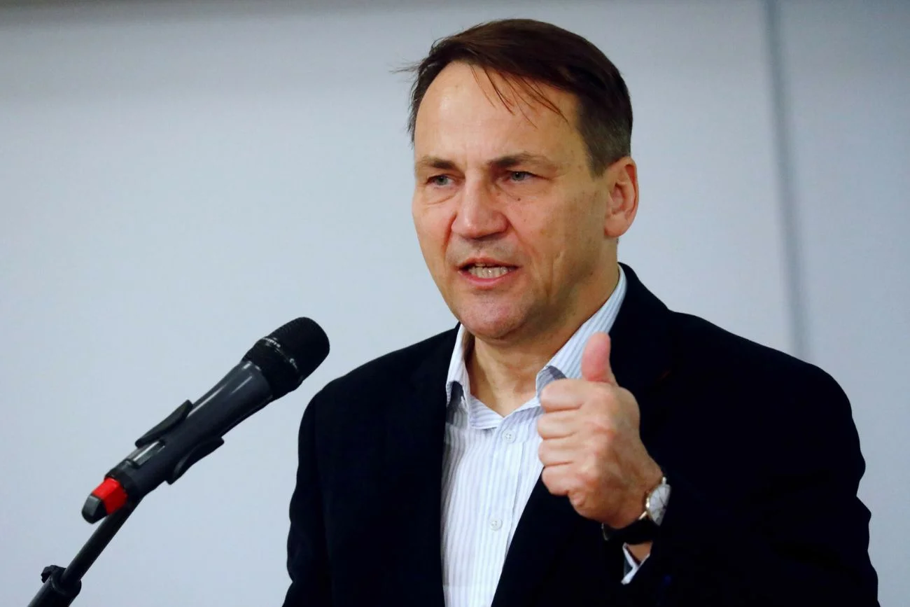 Radosław Sikorski zgłosił sprawę anonimu z groźbami na policję.