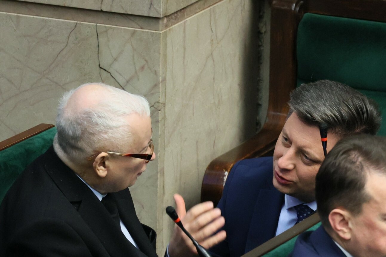 Michał Dworczyk i Jarosław Kaczyński w Sejmie.