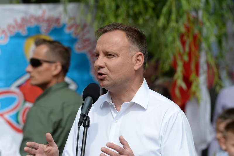 Andrzej Duda zareagował nerwowo na wypowiedź dziennikarza TVN ws. szczepień.