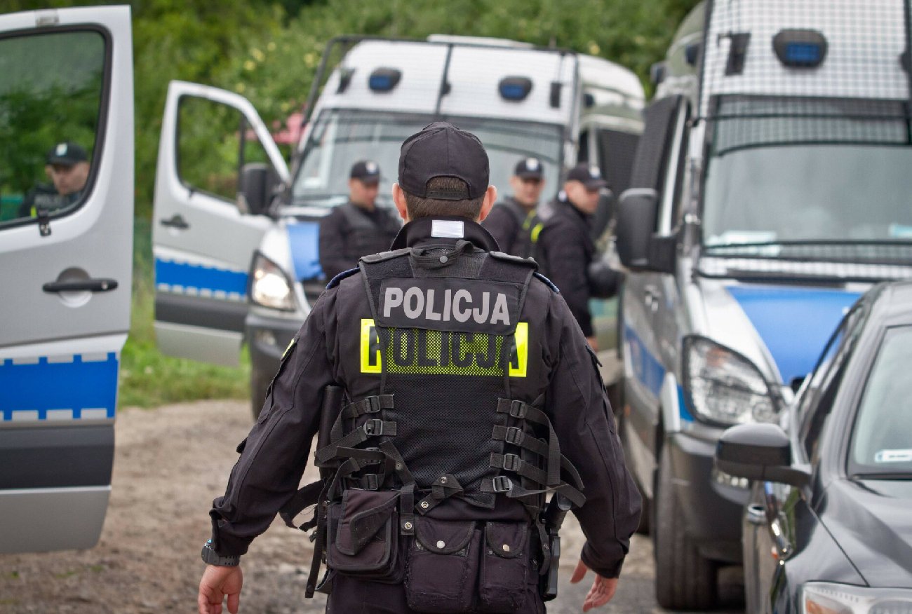 Kiełpin pod Warszawą. Służby odkryły dwa ciała w domu jednorodzinnym