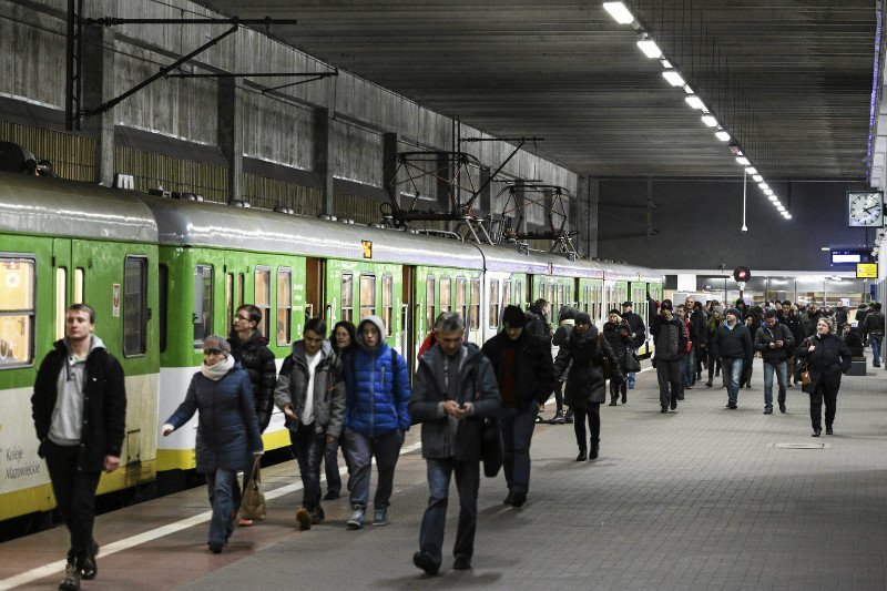 Lektorzy PKP dostali instrukcję z angielską wersją informacji dla pasażerów.