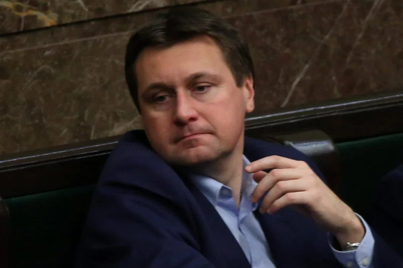 Łukasz Zbonikowski znowu jest na czołówkach tabloidów.