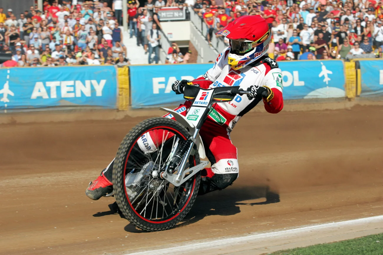Maciej Janowski wygrał pierwsze w sezonie zawody Grand Prix, które rozegrano w Pradze