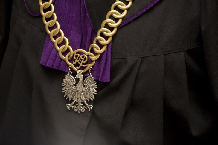 Sędzia z Rybnika została zaatakowana przez podsądnego. Iustitia wiąże to z kampanią nienawiści wobec sędziów rozpętaną przez PiS.