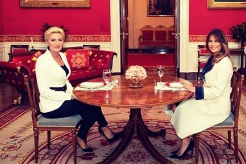 Agata duda i Melania Trump podczas rozmowy w Białym Domu