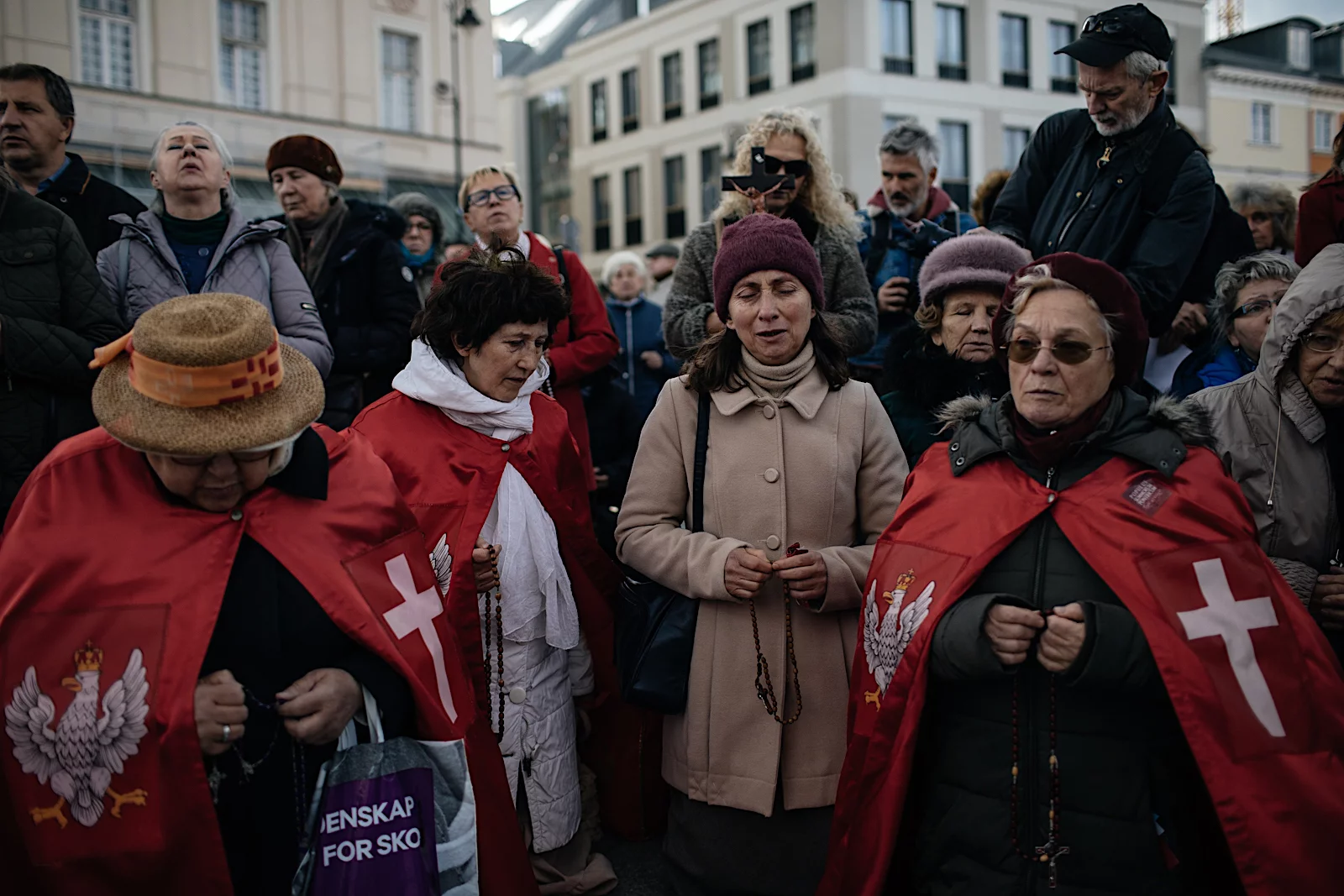 Bąkiewicz: "Chcemy przypomnieć o bitwie pod Lepanto, Wiedniu i wielu innych wydarzeniach, w których różaniec miał bardzo silny wpływ na rzeczywistość społeczną w Europie i chcemy się odwoływać do takiego archetypu rycerza".