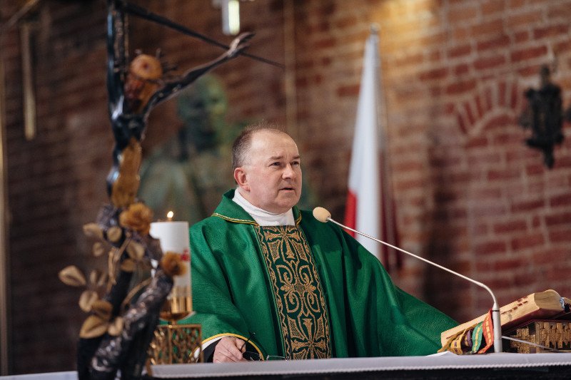 Ks. Ludwik Kowalski, obecny proboszcz św. Brygidy  przewodniczył mszy w intencji prałata Jankowskiego