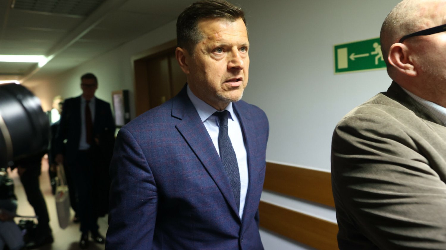 Cezary Kucharski zgodnie z przewidywaniami pojawił się w czwartkowe przedpołudnie w warszawskiej prokuraturze.