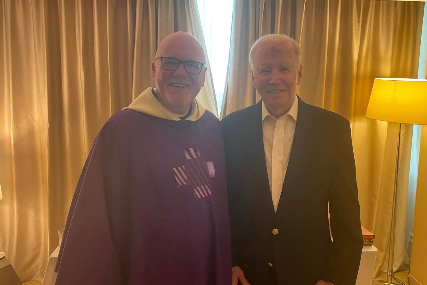 Joe Biden wziął udział w sekretnej mszy.