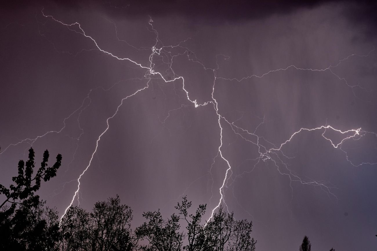 Burze i ulewy nad Polską. Te regiony objęte są alertami IMGW