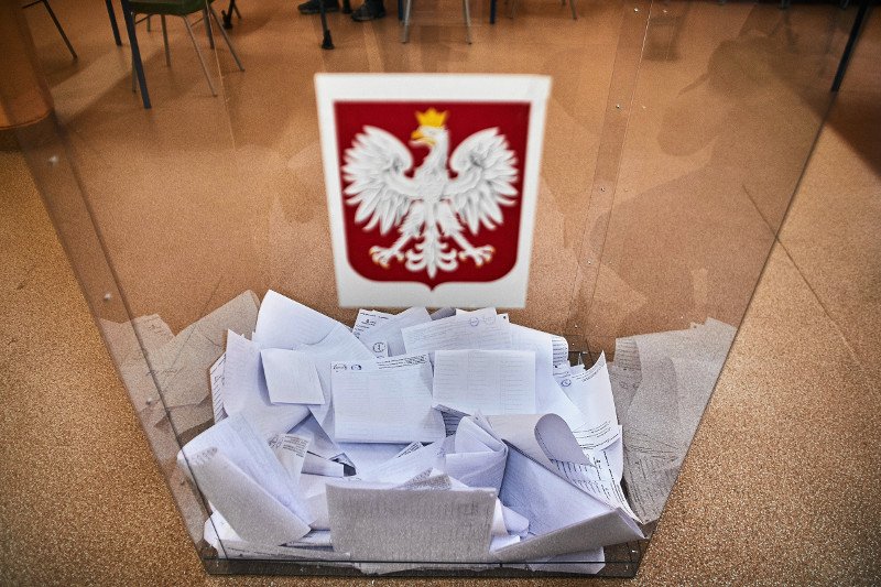 PiS podważa wyniki wyborów do Senatu w sześciu okręgach.