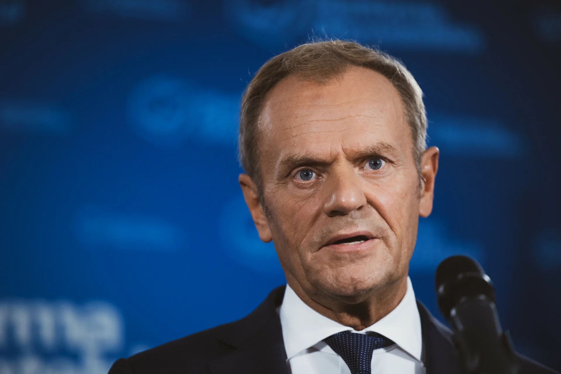 Donald Tusk nie pozostawił suchej nitki na Jarosławie Kaczyńskim za jego podejście do afery nt. Łukasza Mejzy.
