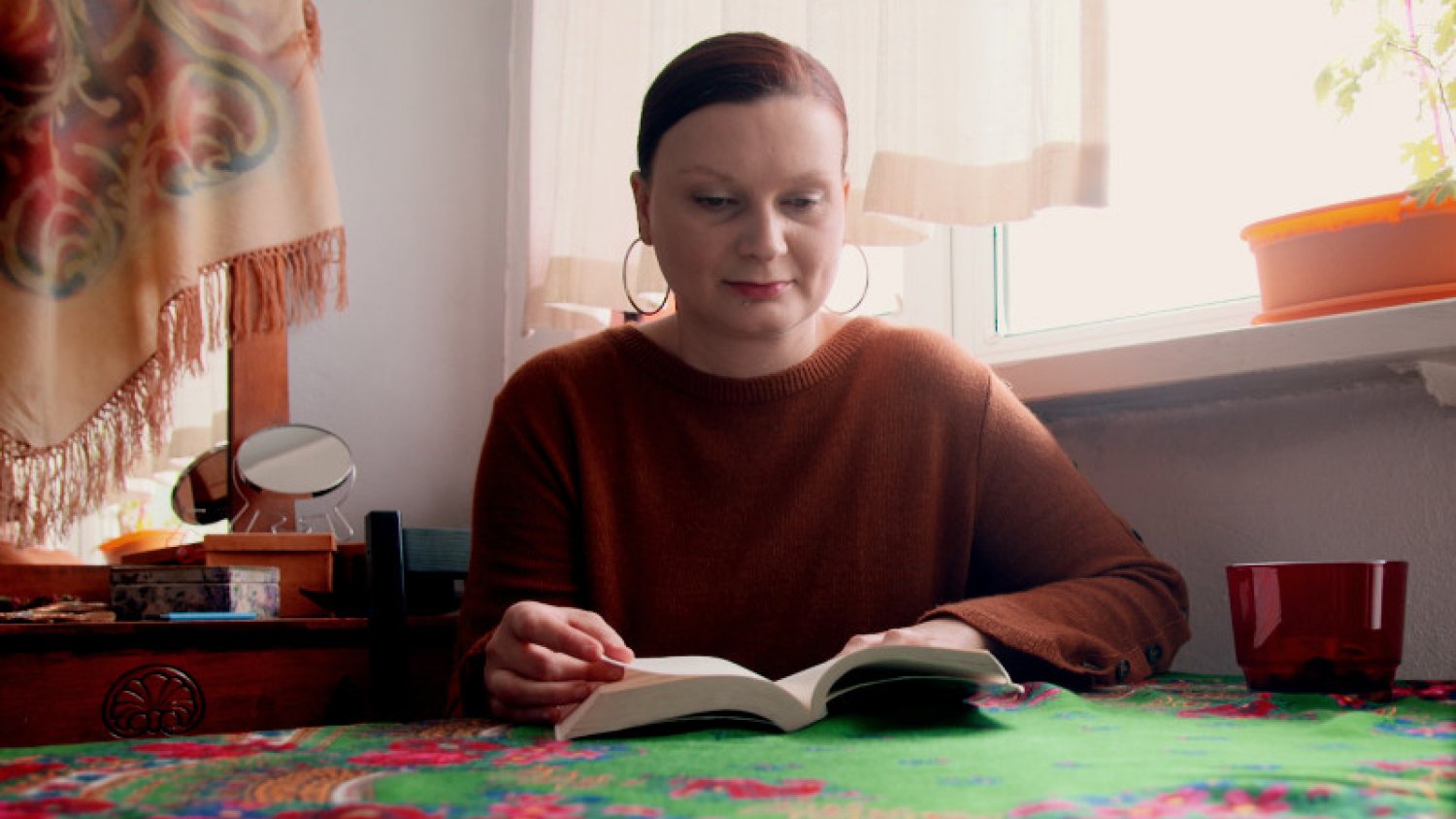 Ewa Piskorska w 2007 r. usłyszała diagnozę - schizofrenia. Opowiada nam o tym, co czuje pacjent, kiedy ma zaostrzenie choroby.