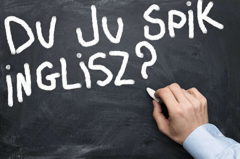 Urbańska broni swojej piosenki "Rolowanie" i twierdzi, że używa [url=http://shutr.bz/1lVnH7A]ponglish[/url]. Czyli czego?