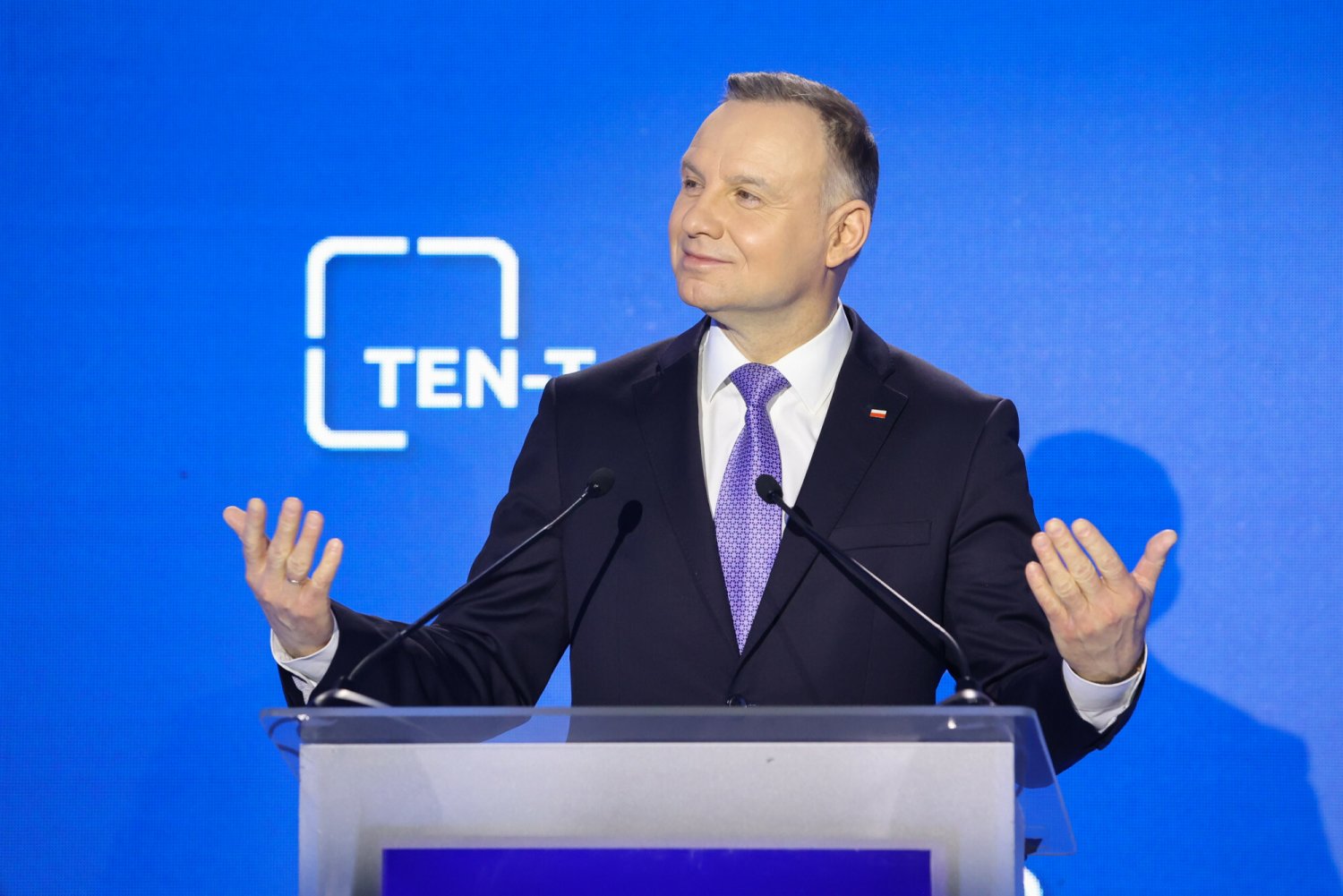 Andrzej Duda chyba sam uwierzył, że jest poważnym politykiem