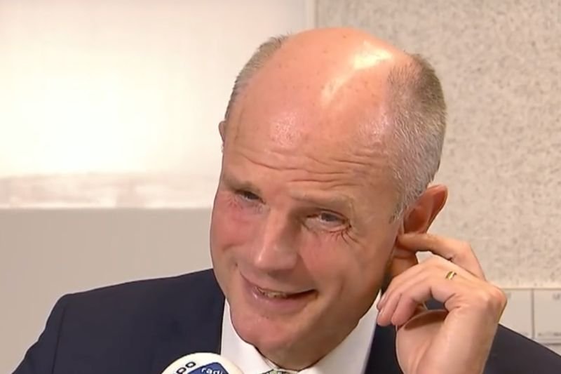 Holenderski minister spraw zagranicznych przepraszał za swoje wypowiedzi związane z sytuacją imigrantów w Polsce i Czechach.