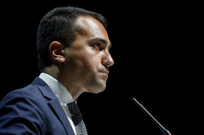 Minister spraw zagranicznych Włoch Luigi Di Maio odniósł się na Twitterze do ataku Rosjan na dworzec kolejowy w Ukrainie